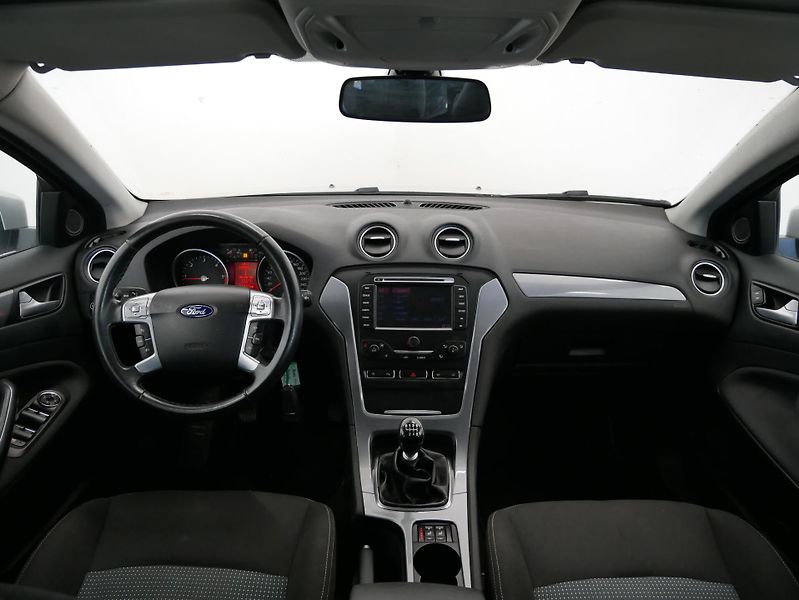 Ford Mondeo - fotka 5 z 6