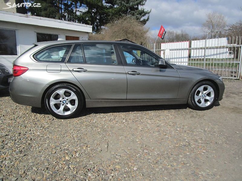 BMW Řada 3 318d-xDrive-4x4-2,0D-110KW-Fac - fotka 8 z 44