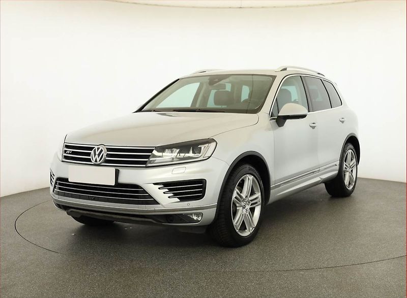 Volkswagen Touareg (2015) R-Line 3.0 TDI, 4X4, Automat - fotka 2 z 21