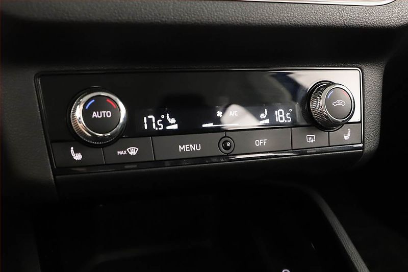 Škoda Kamiq (2021) 1.0 TSI, Automat, Tempomat - fotka 13 z 18