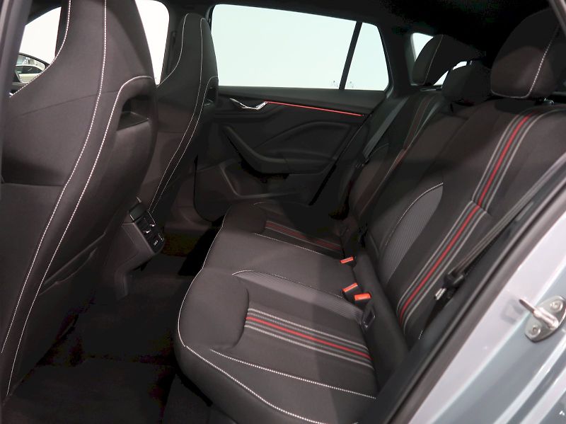 Škoda Scala (2026) MONTE CARLO 1.0TSI 85KW DSG PA - fotka 16 z 38