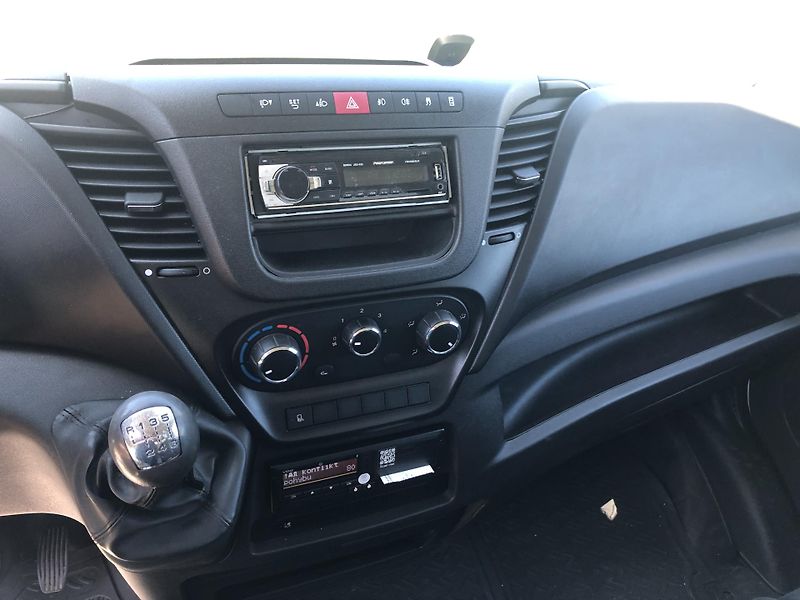 Iveco Daily (2019) 60C15 novy nosič kontejneru - fotka 7 z 12