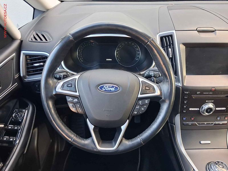 Ford S-MAX (2019) 2.0TDi 4x4, Vignale, AT, LED - fotka 11 z 18