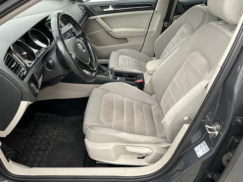 Volkswagen Golf 1.6 TDI Highline - fotka 7 z 21