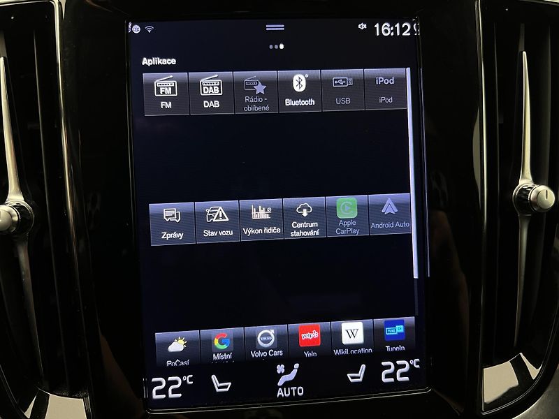 Volvo V60 D3 MOMENTUM PRO AUT - fotka 31 z 41