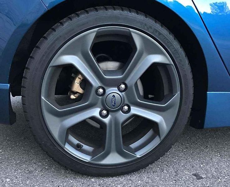 Ford Fiesta ST ve speciálním odstínu Liquid Blue.