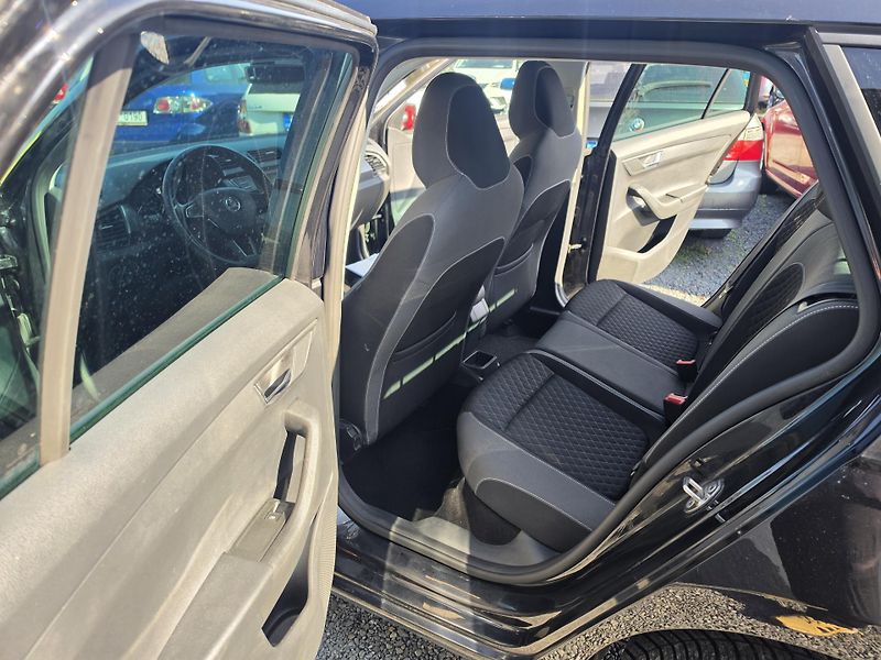 Škoda Fabia 1.2 TSI Vyhřev sedadel Led - fotka 11 z 23