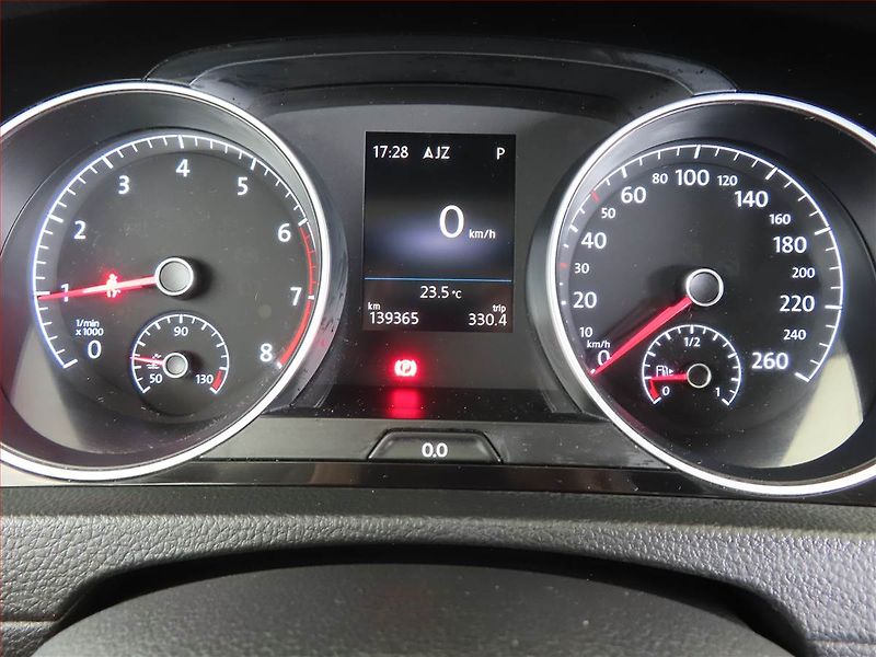 Volkswagen Golf (2018) Marathon Edition 1.5 TSI - fotka 11 z 14