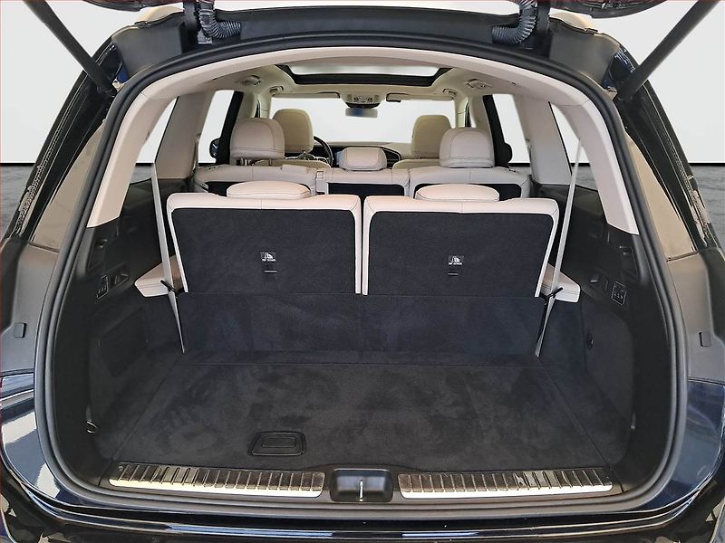 Mercedes-Benz GLS (2022) 450 4MATIC - fotka 17 z 27