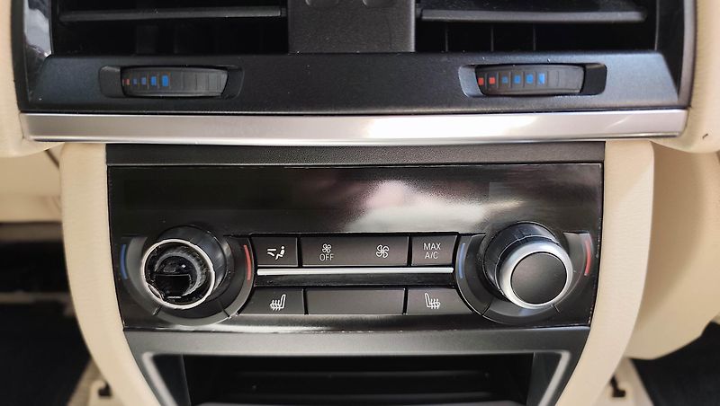 BMW X5 (2014) - fotka 54 z 63