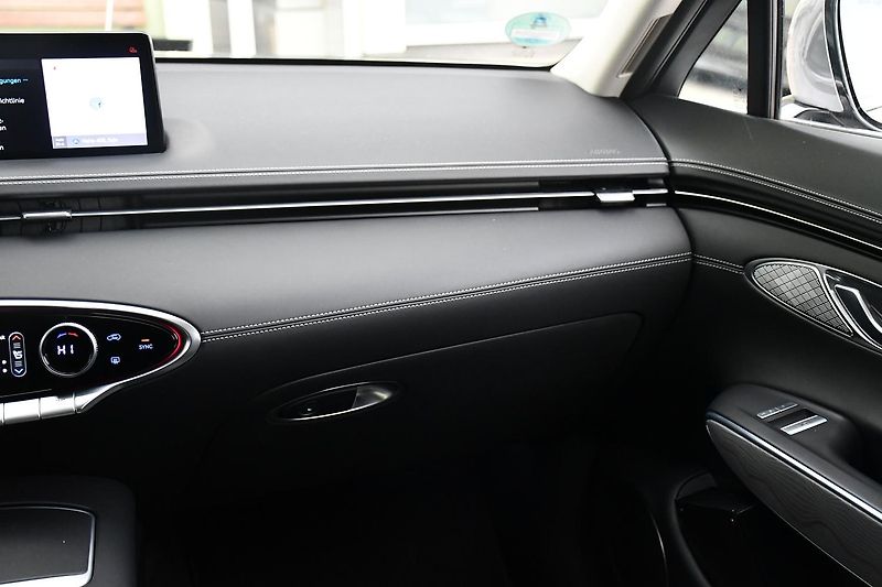 Genesis GV70 2.5T AWD AT8 LUXURY LINE - fotka 12 z 46