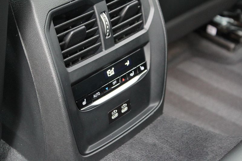 BMW M3 Competition M xDrive Sedan - fotka 22 z 26