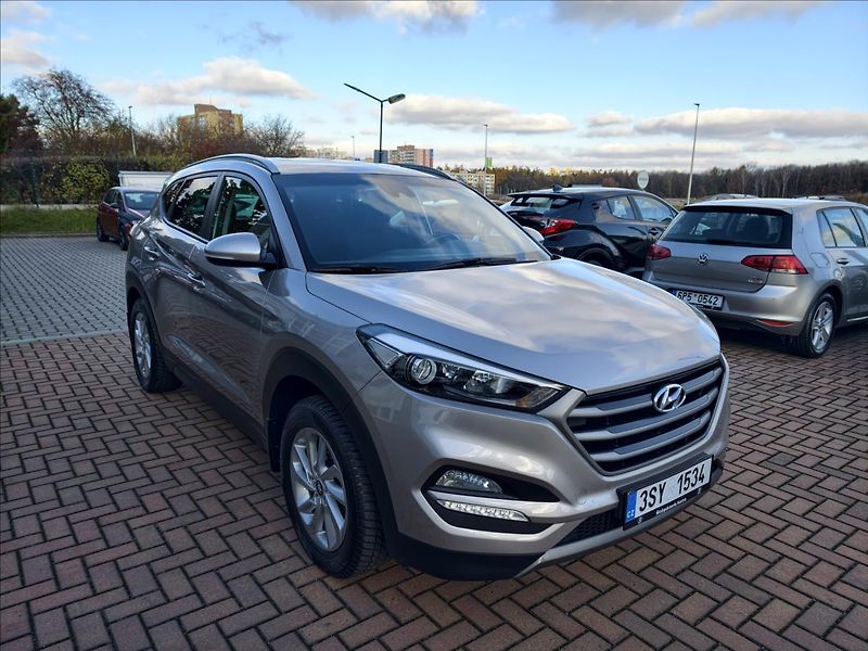 Hyundai Tucson 1,7 CRDi Welcome Style - fotka 5 z 23