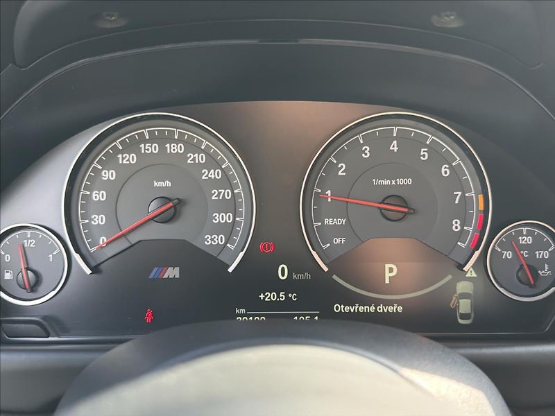 BMW M4 3,0 CS 338 Kw ČR DPH - fotka 49 z 50