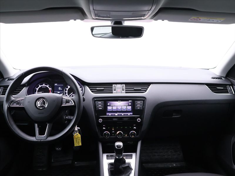 Škoda Octavia 1,0 TSI 85kW CZ Aut.Klima - fotka 21 z 28