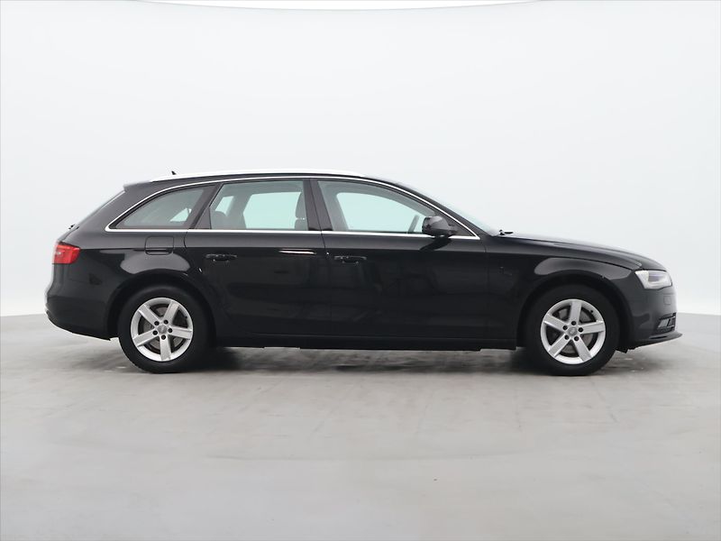 Audi A4 2,0 TDI 105kW Aut. 1.Maj. - fotka 8 z 27