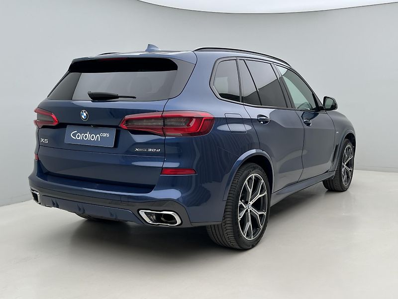 BMW X5 XDrive 30d M-Paket AUT CZ - fotka 12 z 54