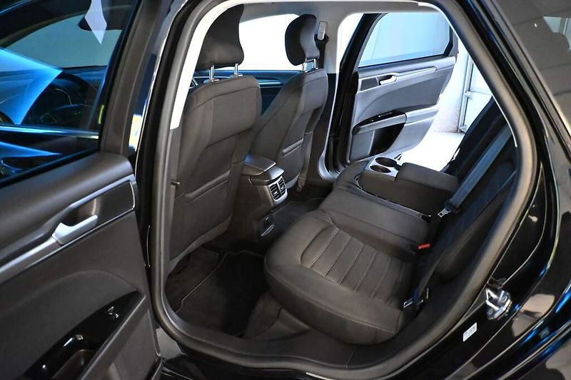 Ford Mondeo (2021) 2.0 LED ACC TITANIUM Tažné ECO - fotka 9 z 33
