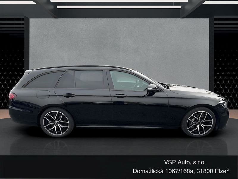 Mercedes-Benz Třídy E 400d 4MATIC kombi AMG paket - fotka 6 z 23
