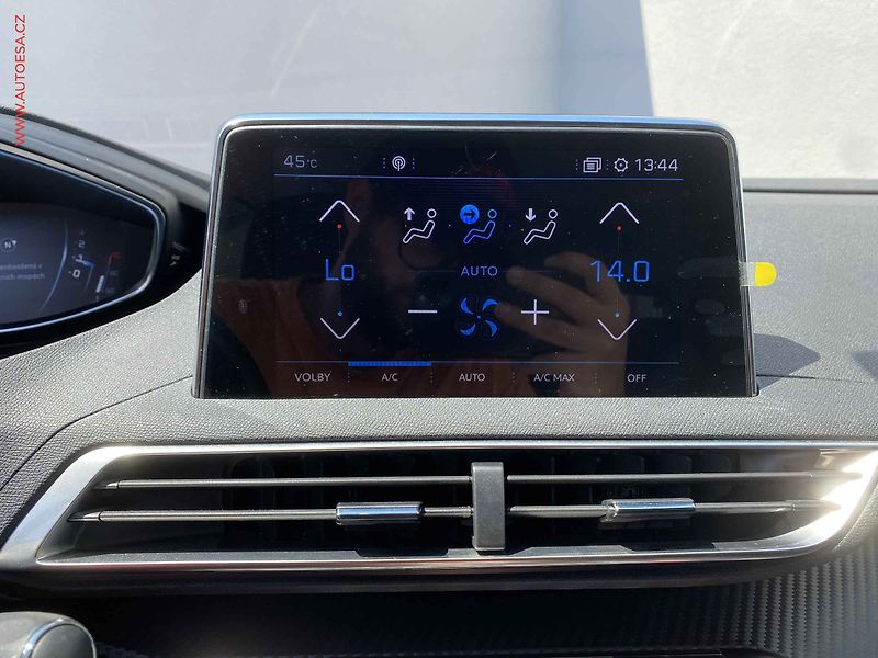Peugeot 3008 (2019) 1.2 PT, Allure, AT, LED - fotka 19 z 19