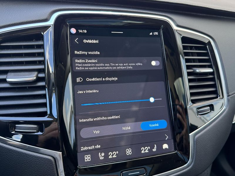 Volvo XC90 T8 AWD / POLESTAR /REZERVACE - fotka 42 z 57