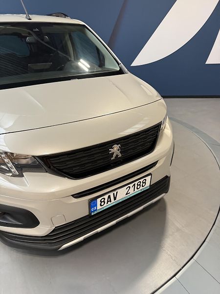 Peugeot Rifter GT 1.2 PureTech 130 S&S EAT8 - fotka 5 z 15