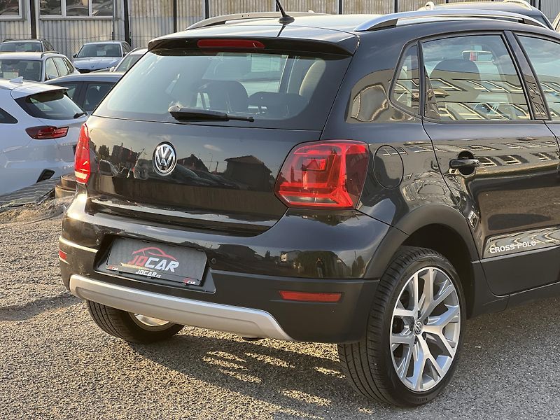 Volkswagen Polo Cross 1.0MPi 55kw TEMPOMAT ALU - fotka 48 z 48