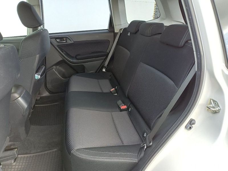 Subaru Forester Active 2,0i 110 kW 6MT 1. maji - fotka 17 z 25