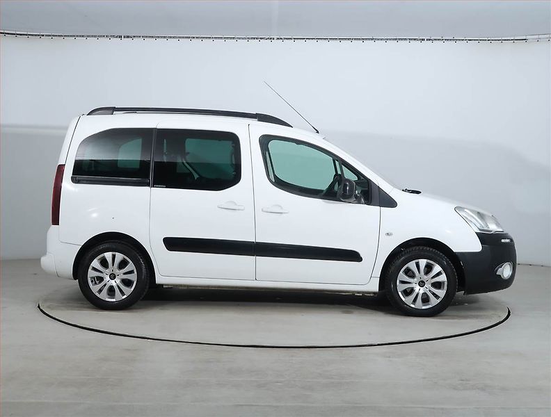 Citroën Berlingo (2014) 1.6 HDi, 5Míst, ČR - fotka 6 z 18