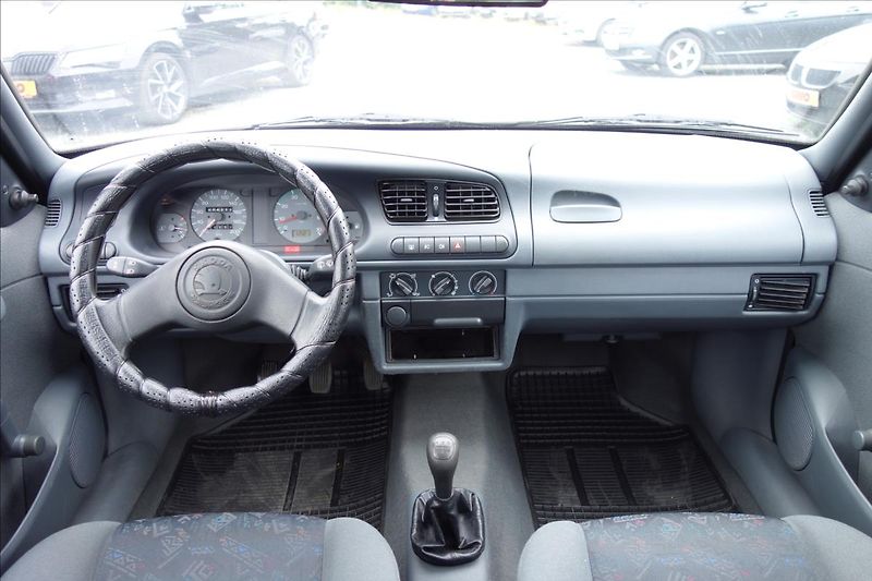 Škoda Felicia 1,3 i, ČR, 1 MAJ., TOP STAV!! - fotka 15 z 33