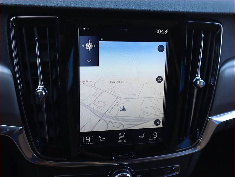 Volvo V90 (2017) D3, Automat, Kůže, Navi - fotka 13 z 20