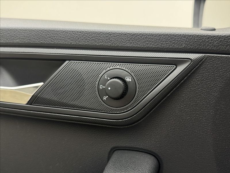 Škoda Fabia 1,2 81kW LED AC NAVI SENZORY - fotka 26 z 35