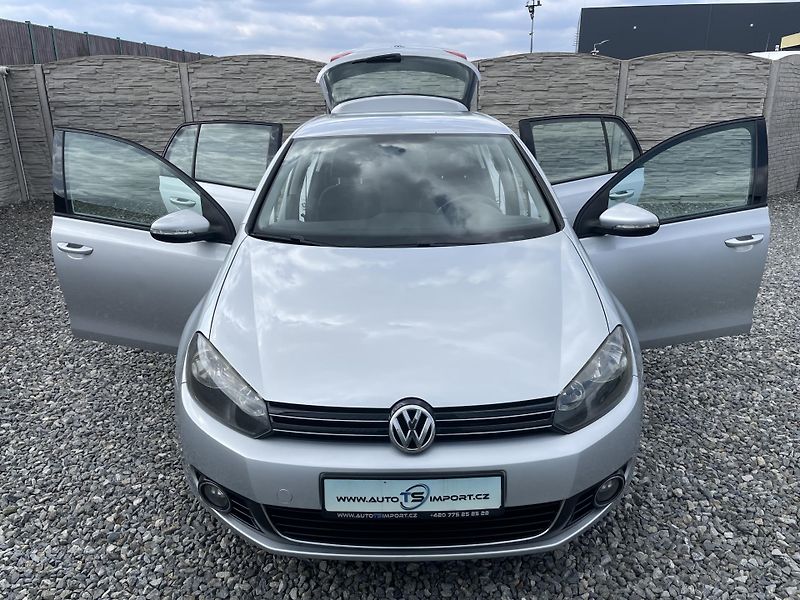Volkswagen Golf 1.6TDi 105PS  6 HIGHLINE TOP!! - fotka 156 z 176