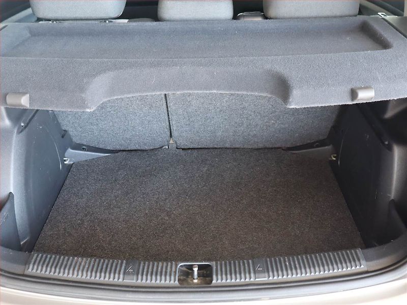 Škoda Fabia (2009) 1.2, po STK, v dobrém stavu - fotka 13 z 13