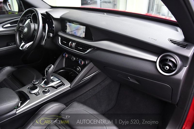 Alfa Romeo Stelvio 2.0T 16V 206kW VELOCE AT8 Q4 - fotka 12 z 50