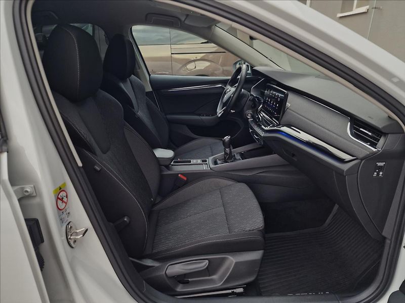 Škoda Octavia 2.0TDI Style, původ ČR,1.Maj. - fotka 14 z 50