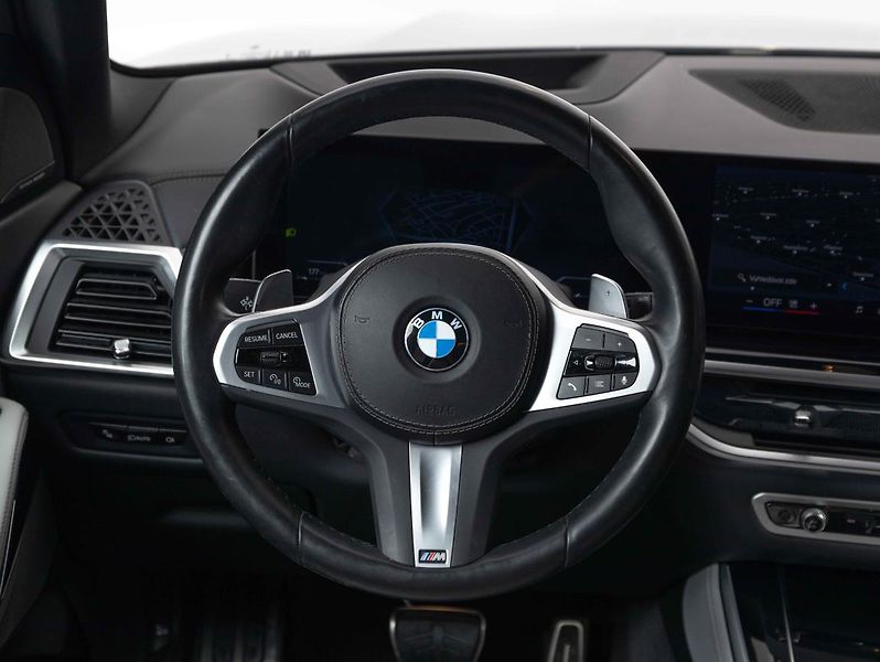 BMW X5 xDrive30d - fotka 12 z 22
