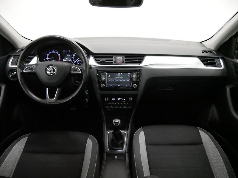 Škoda Rapid - fotka 5 z 32