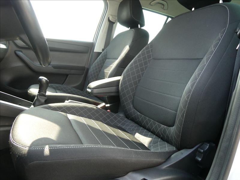 Škoda Fabia 1,2 TSi SCOUT 2x kola,1.majite - fotka 30 z 43