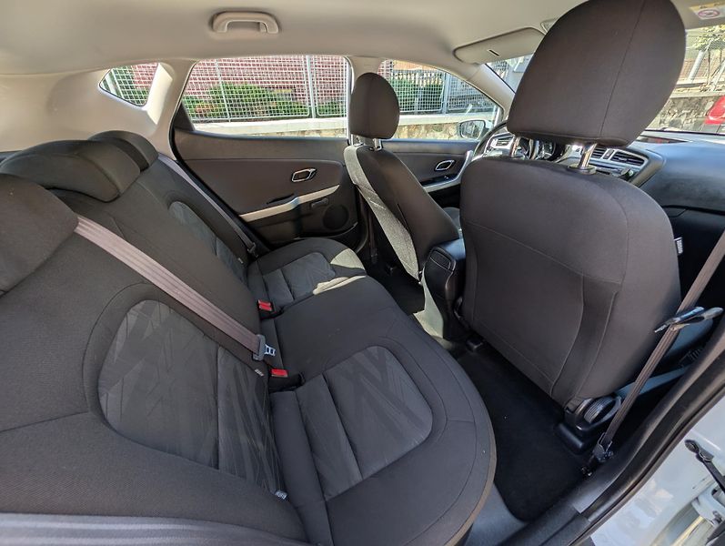 Kia Ceed (2015) 1.6 (99kW) - fotka 7 z 8