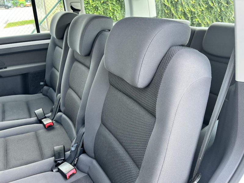 Volkswagen Touran 1.2TSi 77kw  7MÍST TEMPOMAT  - fotka 28 z 44