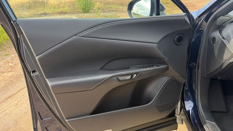 Lexus RX 350h 350H 2,5 HEV COMFORT TOP - fotka 8 z 27