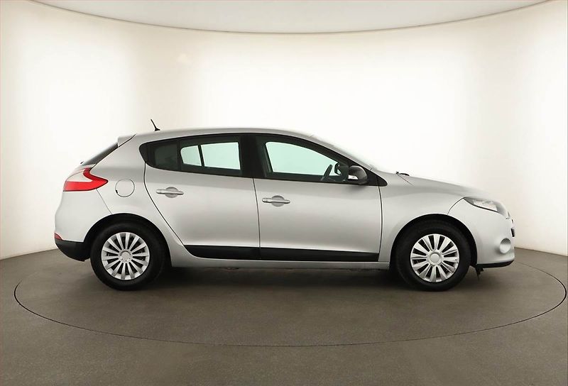 Renault Mégane (2011) 1.5 dCi, jezdí dobře - fotka 6 z 15