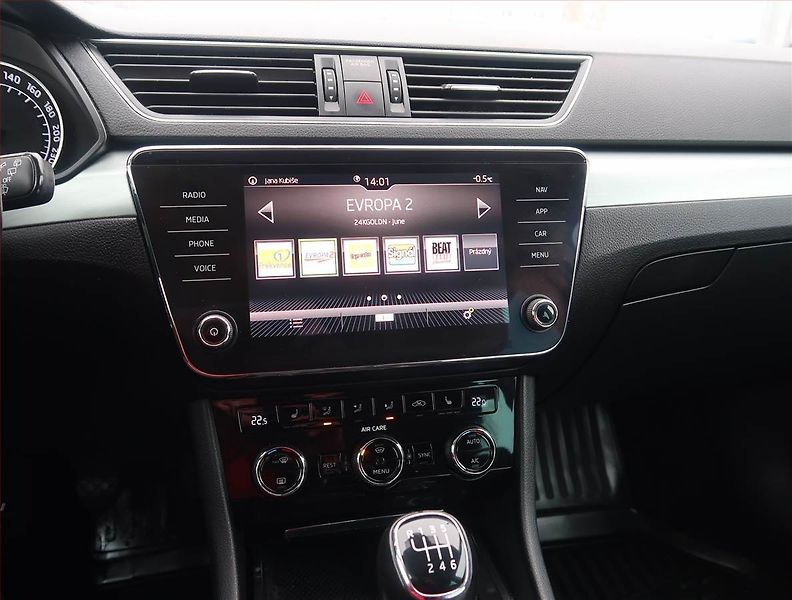 Škoda Superb (2017) Ambition 2.0 TDI, Navi, Xenony - fotka 12 z 22