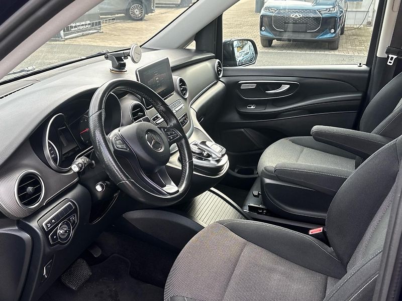 Mercedes-Benz Třídy V (2018)  V-Class 250d L 4MATIC - fotka 6 z 32