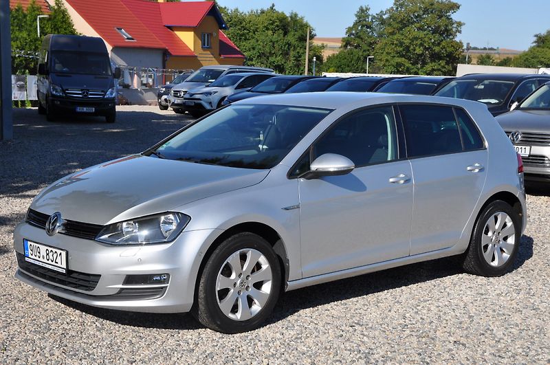 Volkswagen Golf VII 1.2TSi  - fotka 1 z 17