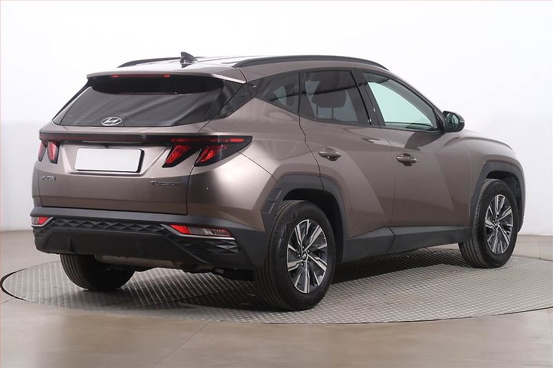 Hyundai Tucson (2021) Family 1.6 T-GDI - fotka 5 z 22