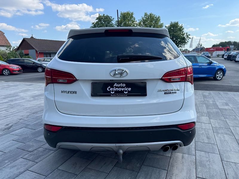 Hyundai Santa Fe (2014) 2,2 CRDI 145 Kw 4x4 - fotka 6 z 31