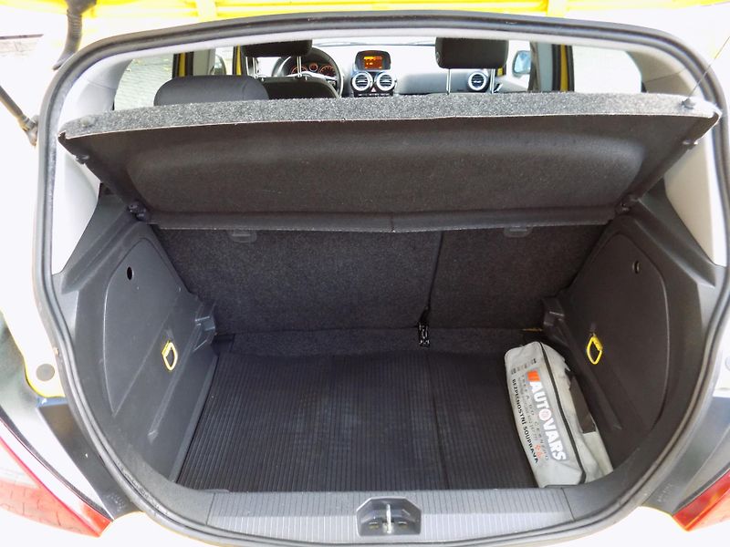 Opel Corsa (2014) 1.2 16V - fotka 12 z 12