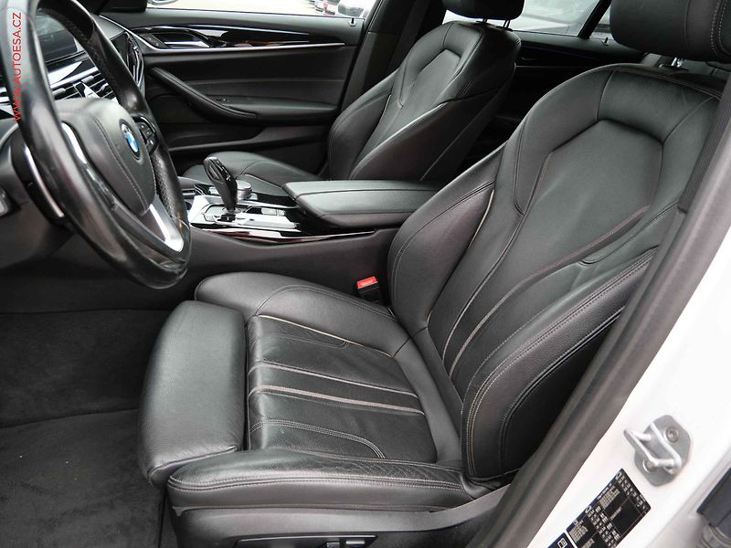 BMW Řada 5 (2017) 2.0 d xD, Sport Line, AT - fotka 9 z 23